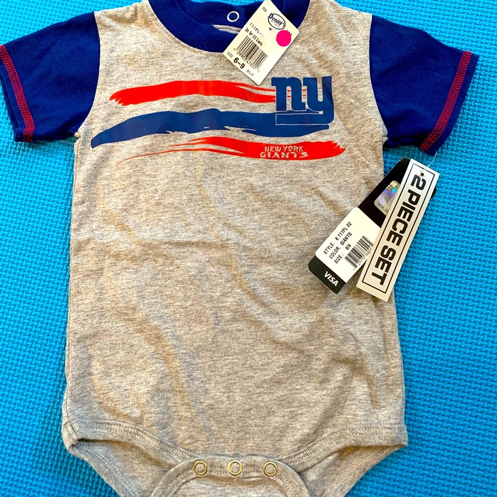 NY giants football team onesie 6-9 months NWT